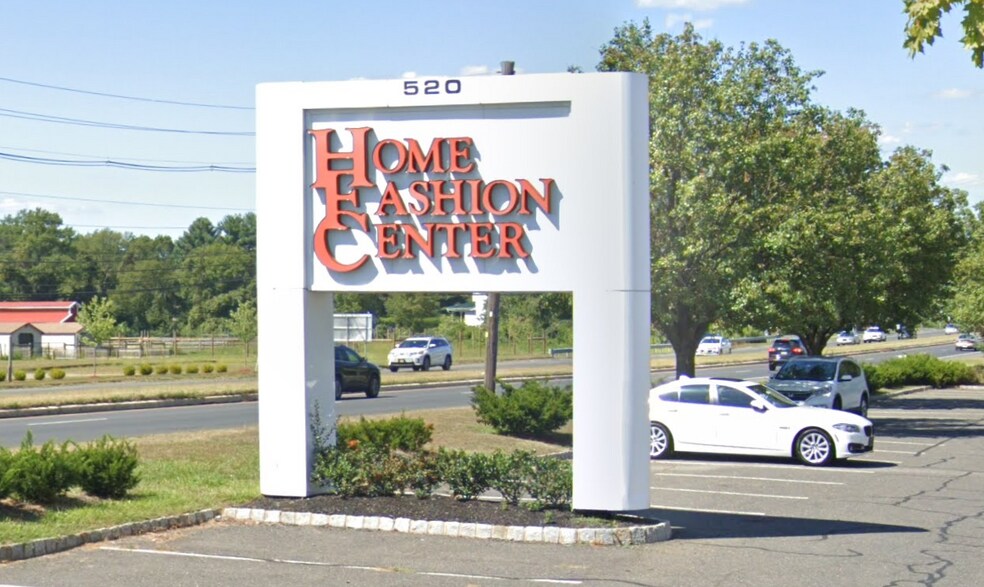 More Photos Of 520 US Highway 9, Manalapan Township Unknown For Lease