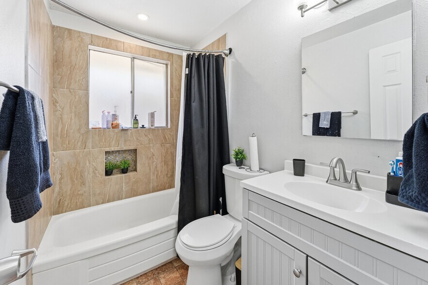 More Photos Of 13611 E Nevada Pl, Aurora Multifamily For Sale