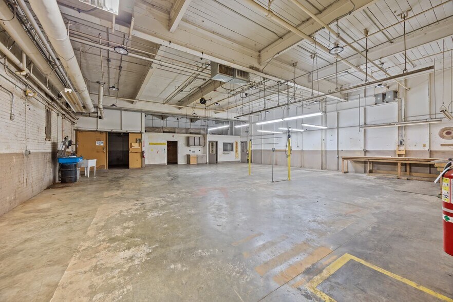 More Photos Of 67 Biesecker Rd, Lexington Manufacturing For Sale