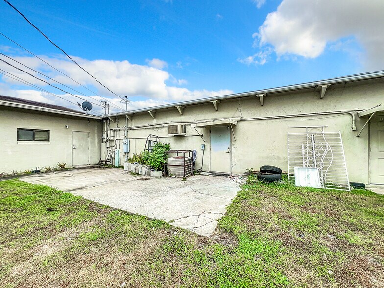 More Photos Of 2553-2565 Park Dr, Sanford Freestanding For Sale