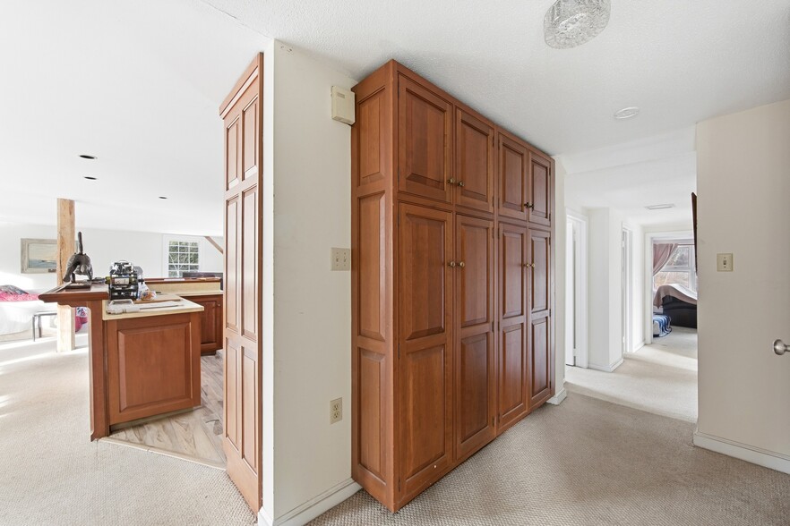 More Photos Of 33 Deep River Rd, Centerbrook Flex For Sale