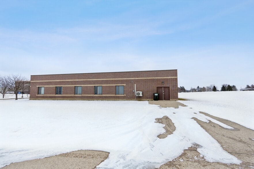 More Photos Of 2200 Gannett Ave, Des Moines Office For Sale