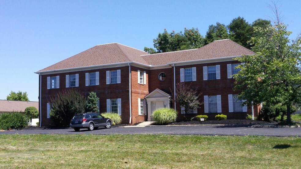 More Photos Of 10235 Brecksville Rd, Brecksville Office For Lease