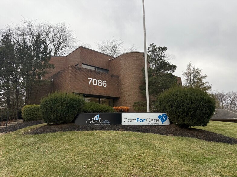 More Photos Of 7086 Corporate Way, Dayton Office For Lease