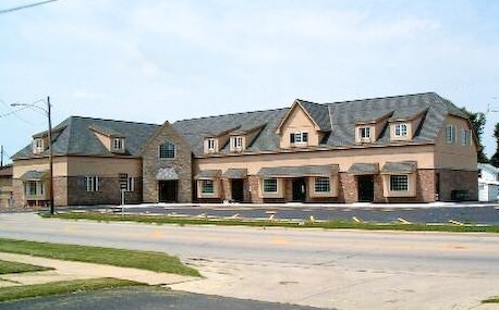 More Photos Of 207 E Church St, Sandwich Office For Lease