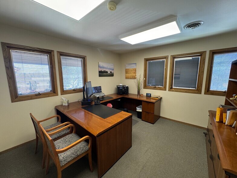 More Photos Of 1136 E Stuart St, Fort Collins Office For Sale