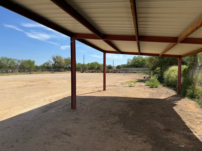 More Photos Of 380 FM 468, Cotulla Manufacturing For Lease