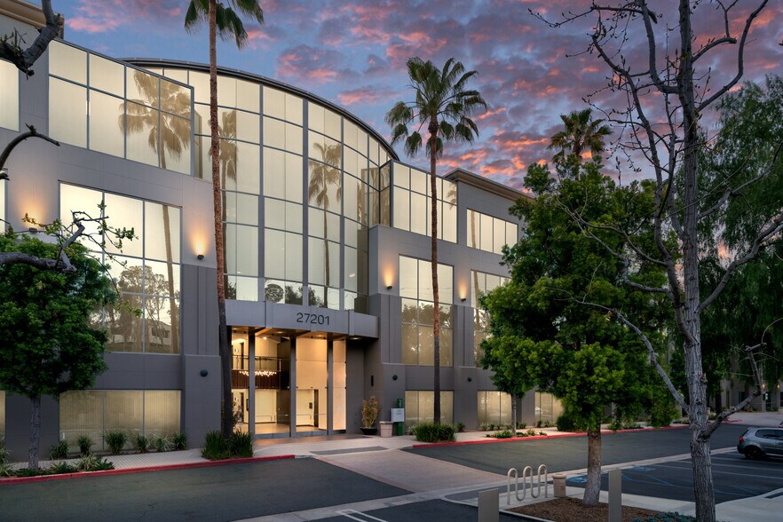More Photos Of 27101-27201 Puerta Real, Mission Viejo Unknown For Lease