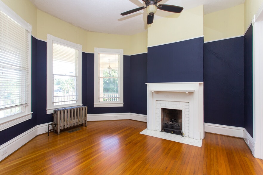 More Photos Of 921 N Palafox St, Pensacola Office For Sale