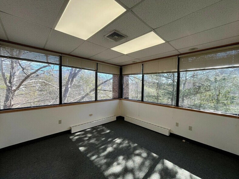 More Photos Of 34 Dale Rd, Avon Medical For Lease