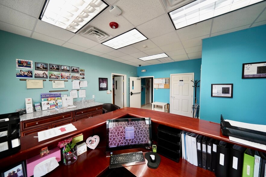 More Photos Of 21 North St, Hartly General Retail For Sale