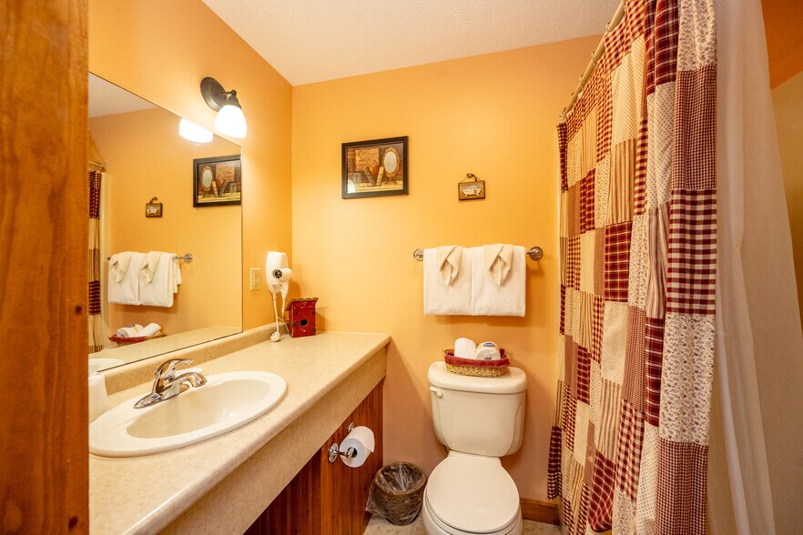 More Photos Of 17848 Garrett Hwy, Oakland Apartments For Sale