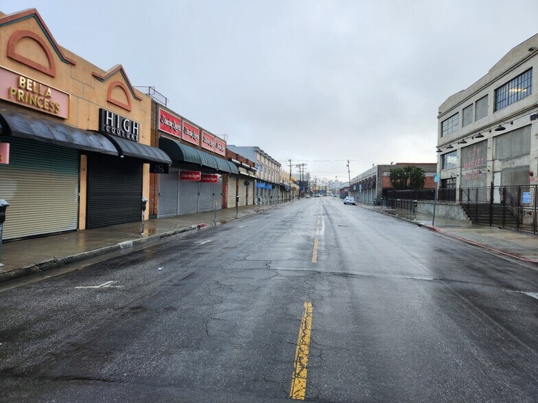 More Photos Of 1139 San Julian St, Los Angeles Storefront Retail Office For Sale