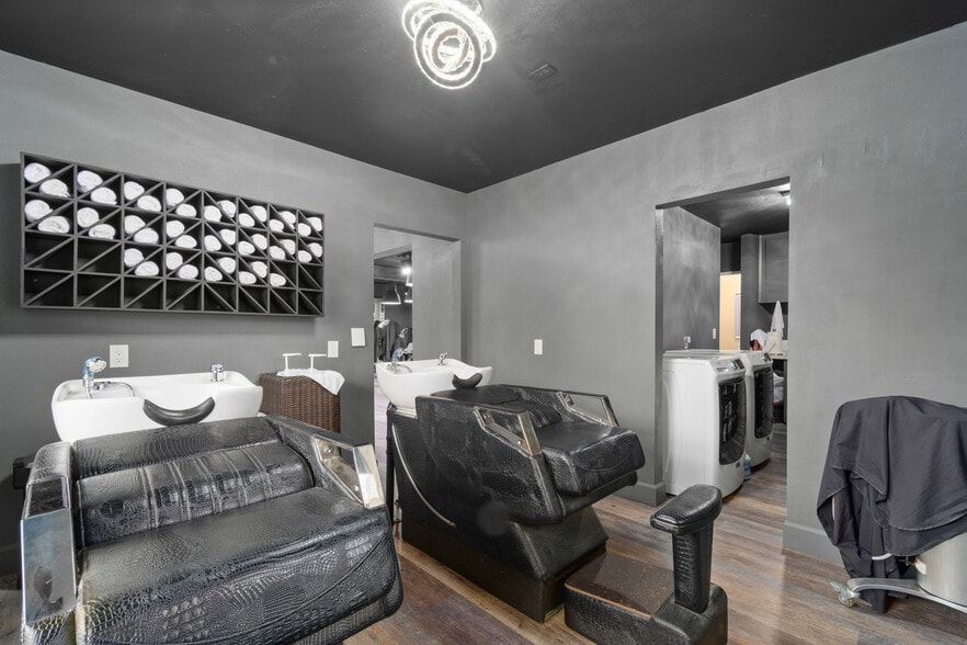 More Photos Of 509 E 13th Ave, Eugene Office For Sale