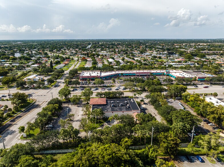 More Photos Of 6980 W Commercial Blvd, Lauderhill Drugstore For Sale