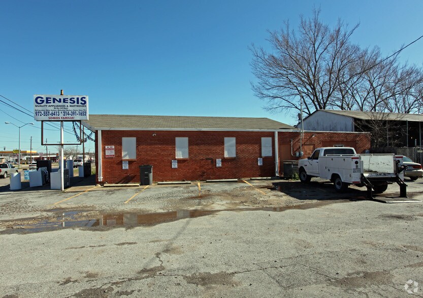 More Photos Of 11216 Lake June Rd, Balch Springs Freestanding For Lease