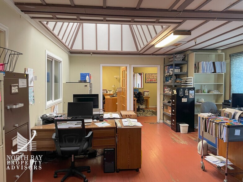 More Photos Of 138 N Main St, Sebastopol Storefront For Sale