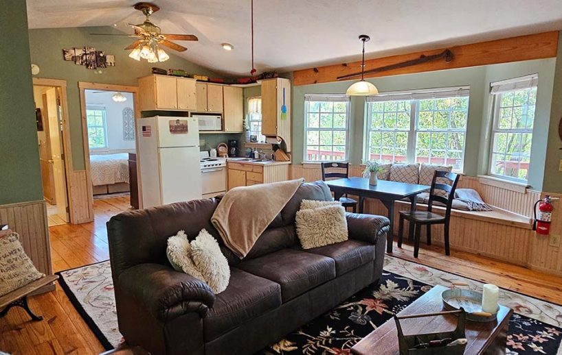 More Photos Of County Road 222, Eureka Springs Hotel For Sale