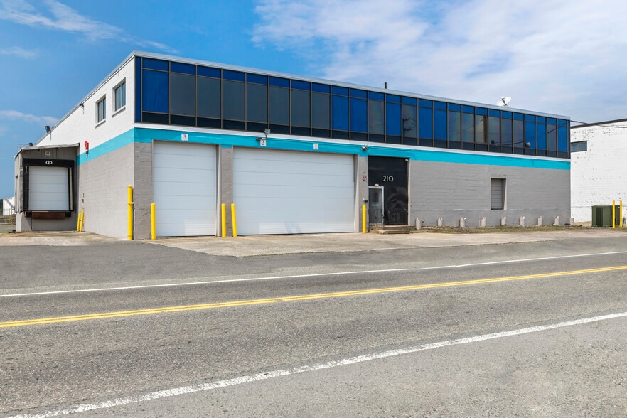 Primary Photo Of 210 Beacham St, Everett Refrigeration Cold Storage For Lease