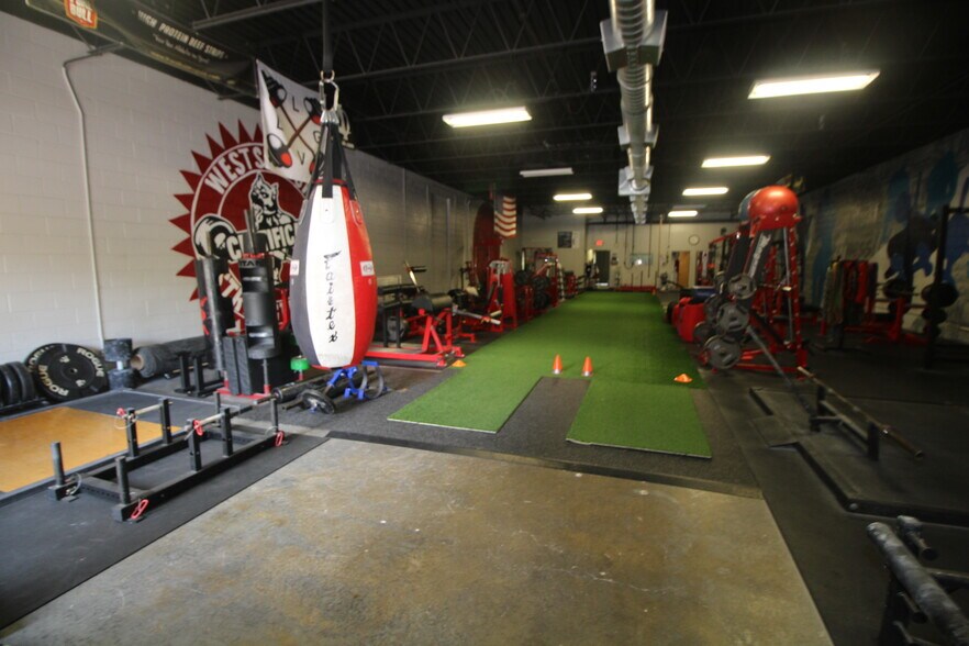 More Photos Of 121 Friends Ln, Newtown Medical For Sale