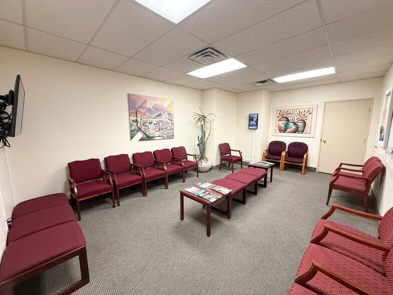 More Photos Of 2470 E Flamingo Rd, Las Vegas Medical For Lease