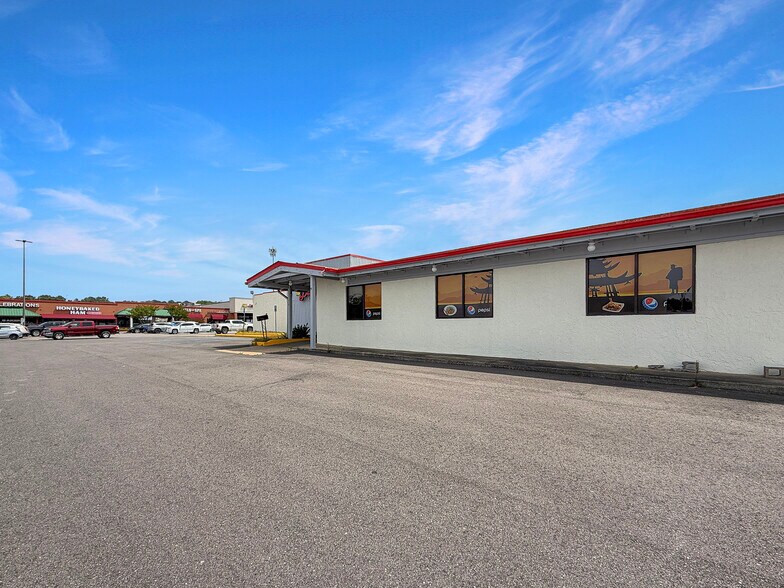 More Photos Of 1816 McFarland Blvd, Northport Restaurant For Lease