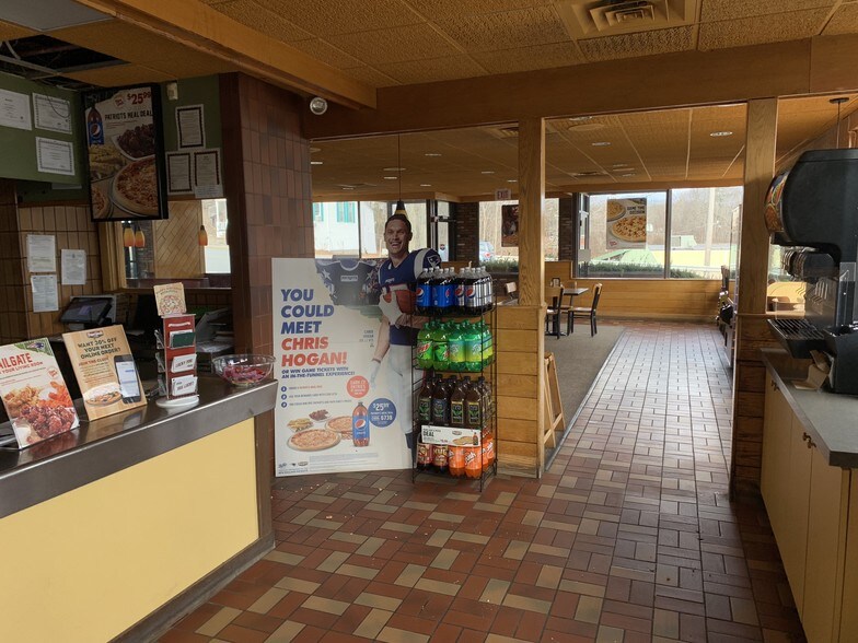 More Photos Of 205 E Main St, Marlborough Restaurant For Lease