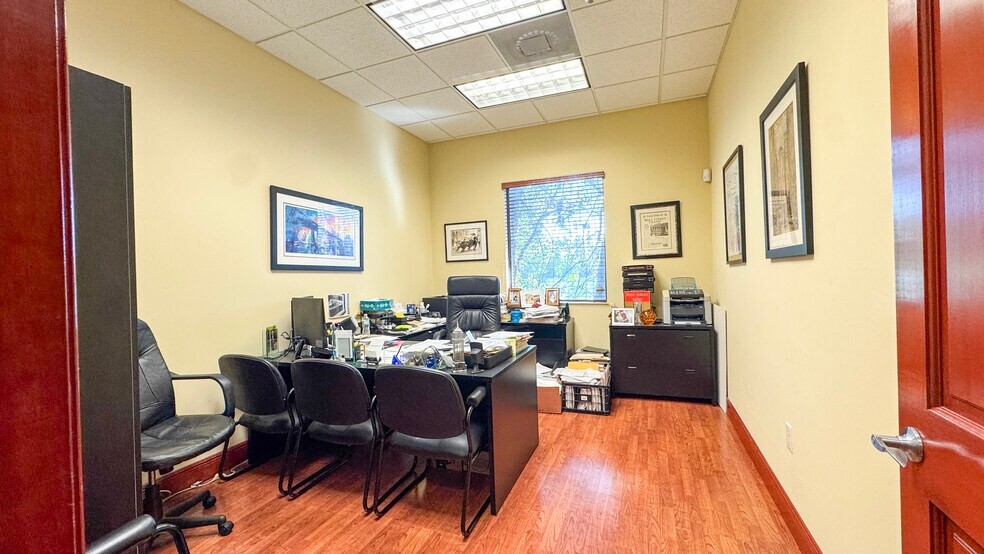 More Photos Of 401-425 NW 10th Ter, Hallandale Beach Flex For Sale