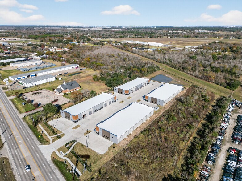 More Photos Of 5278 N Main St, Baytown Unknown For Lease