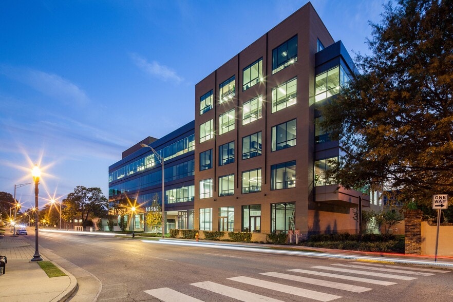 More Photos Of 35 Music Sq E, Nashville Office For Lease