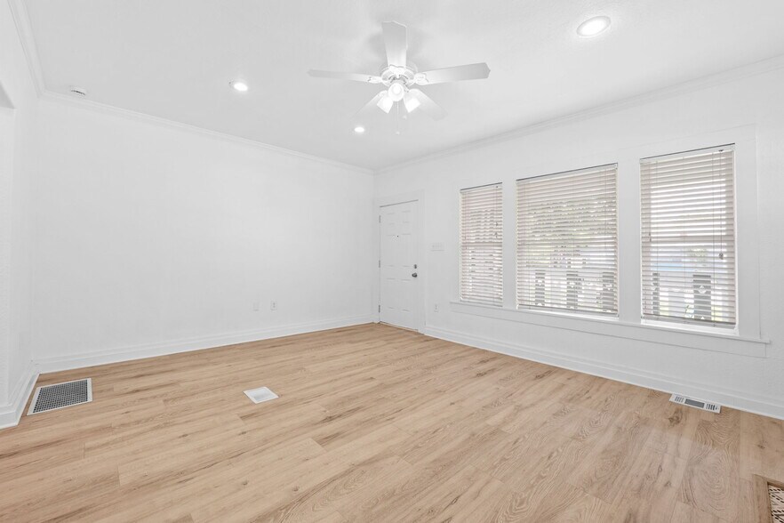 More Photos Of 603 E Grayson St, San Antonio Apartments For Sale