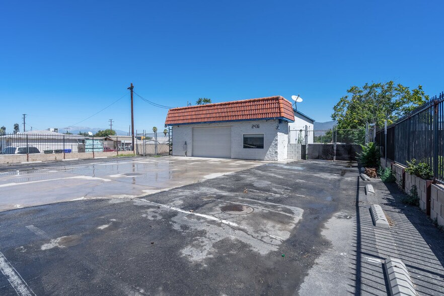 More Photos Of 2436 5th St, Highland Warehouse For Sale