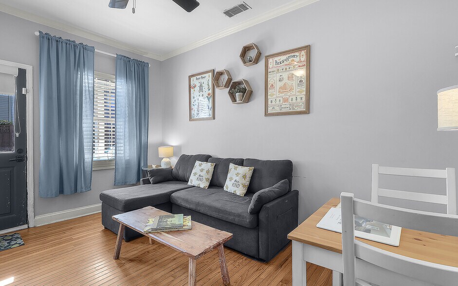 More Photos Of 510 Nicoll St, Savannah Hospitality For Sale
