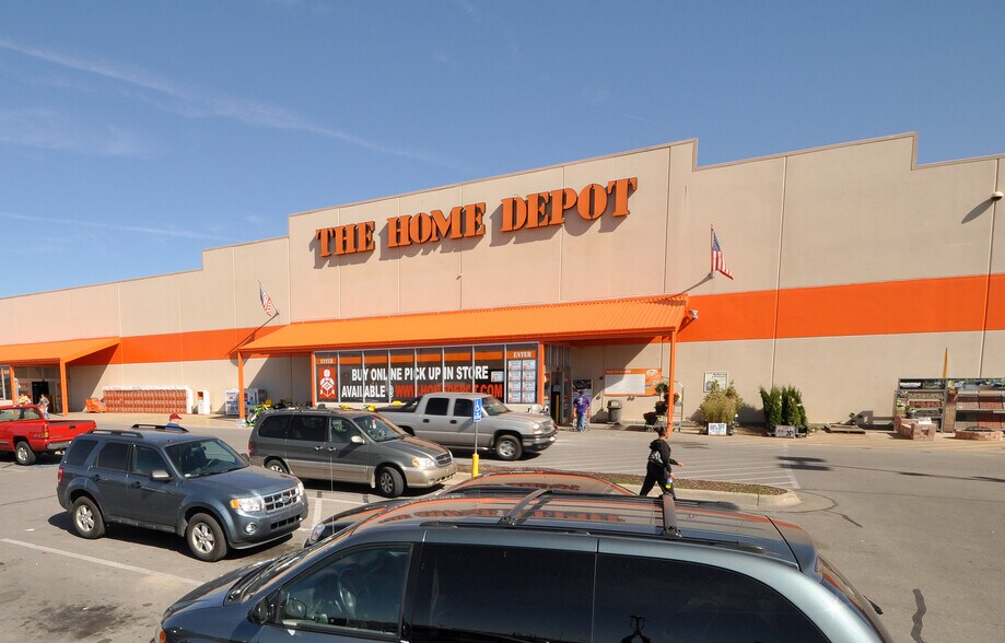 Primary Photo Of 5900 SW Huntoon St, Topeka General Retail For Lease