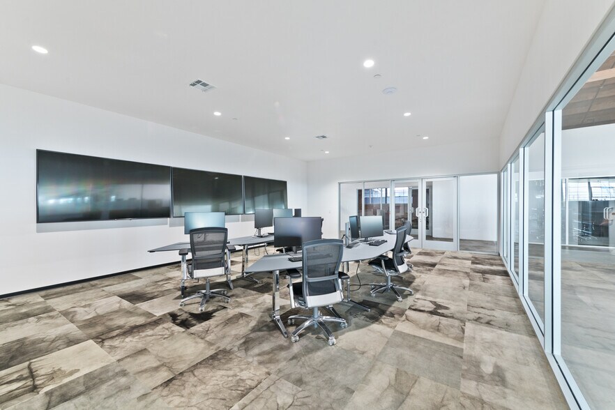 More Photos Of 12536 Chadron Ave, Hawthorne Light Distribution For Sale