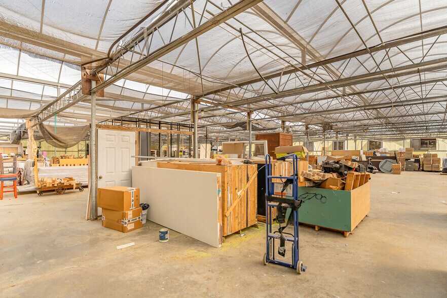 More Photos Of 1308 Starr Dr, High Point Service For Lease