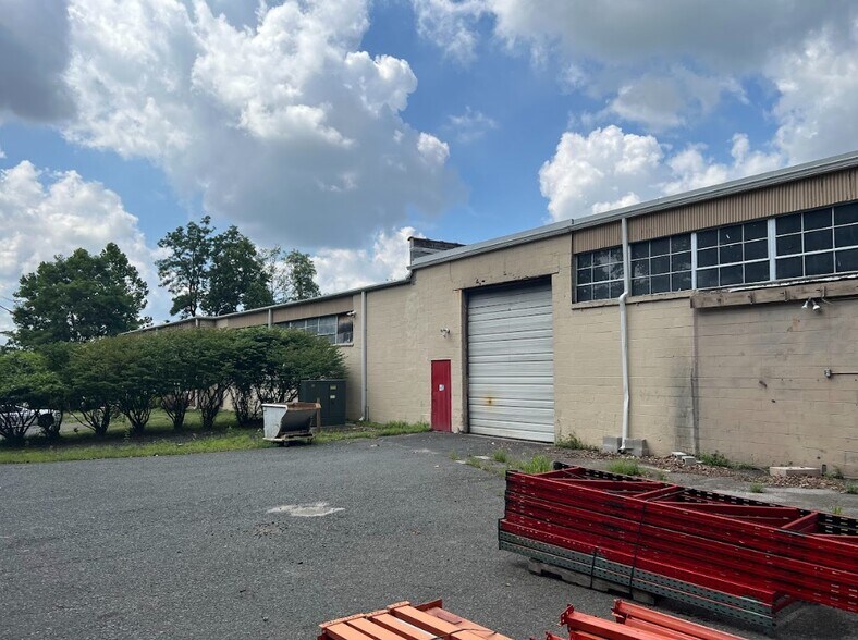 More Photos Of 342 US Highway 22, Green Brook Warehouse For Lease