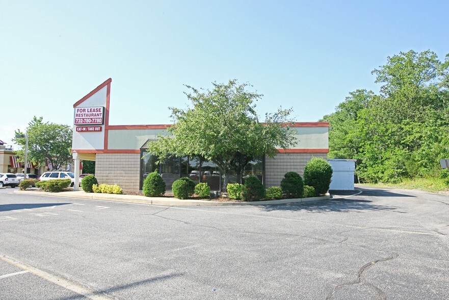 More Photos Of 224 Route 37 E, Toms River Freestanding For Lease