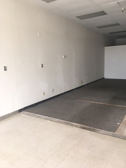 More Photos Of 437 S Gilbert Rd, Mesa Unknown For Lease