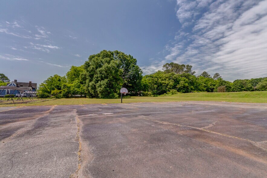 More Photos Of 13 Rome Rd SW, Cave Spring Office For Sale