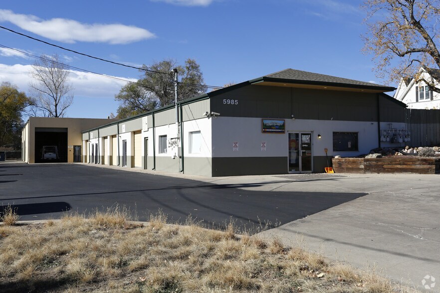 More Photos Of 5985 Lamar St, Arvada Warehouse For Lease