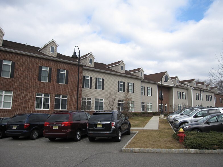 More Photos Of 620 Cranbury Rd, East Brunswick Office For Lease