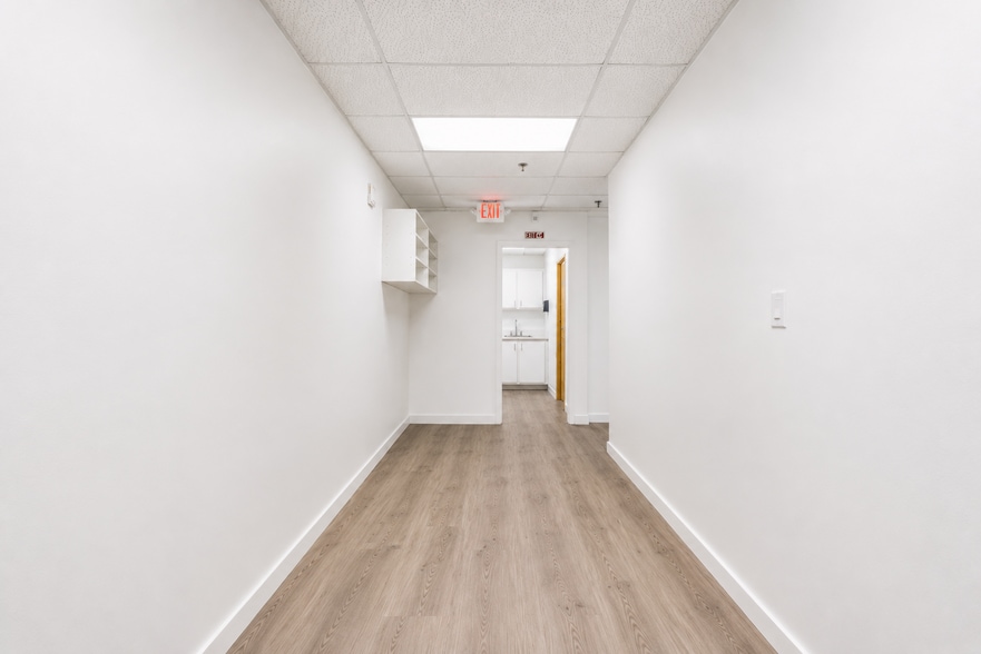 More Photos Of 5040 NW 7th St, Miami Medical For Lease
