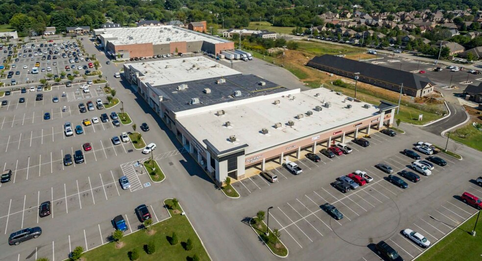 More Photos Of 235-237 E Main St, Hendersonville Unknown For Lease
