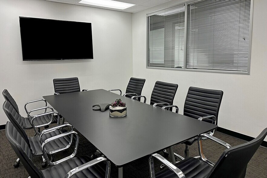 More Photos Of 500 S Sepulveda Blvd, Los Angeles Coworking Space