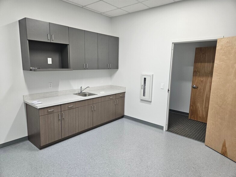 More Photos Of 430 Harvest Time Dr, Sanford Unknown For Lease