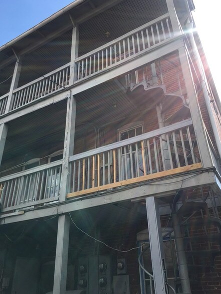 More Photos Of 110-114 E Washington St, Hagerstown Storefront Retail Residential For Lease