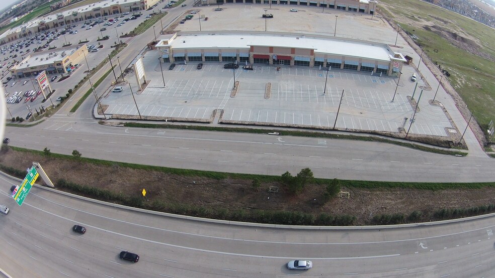 More Photos Of 24936-24952 Katy Fwy, Katy Storefront For Lease