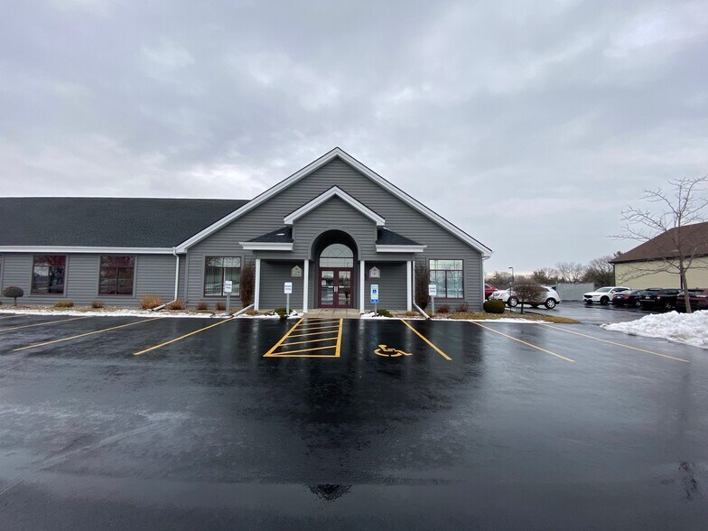 More Photos Of 885 Western Ave, Fond Du Lac Medical For Lease