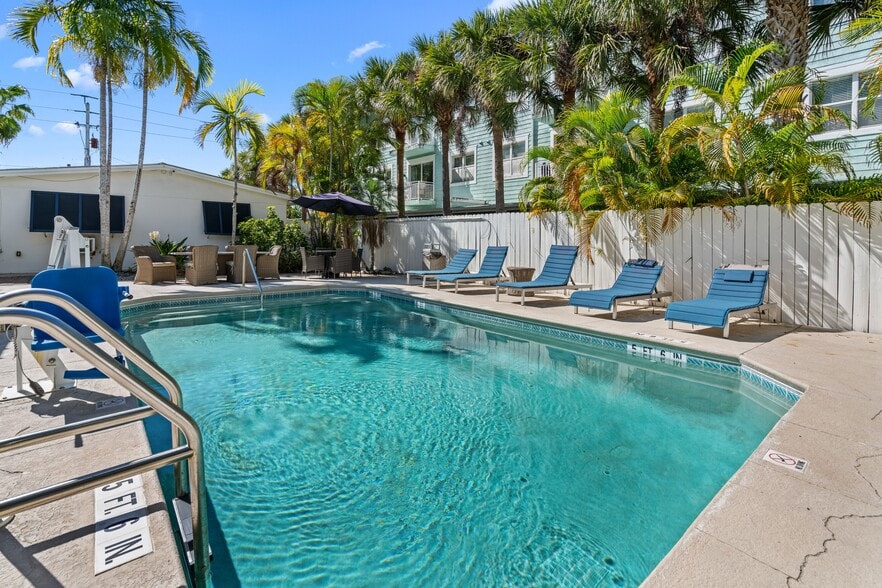 More Photos Of 4330 Bonita Beach Rd, Bonita Springs Hotel For Sale